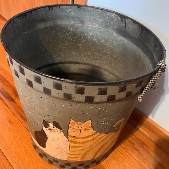 Primitive Hand-Painted Cats Metal Pail - Beautiful!! - Picture 7 of 7